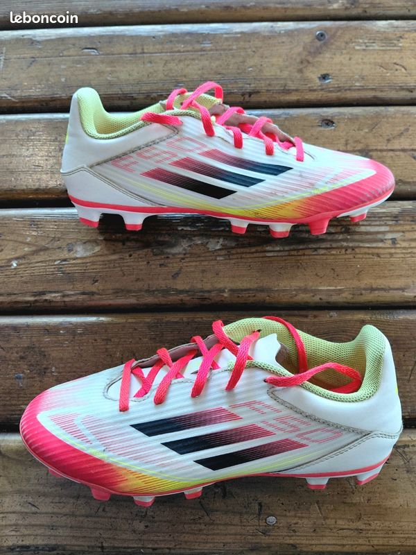 Crampon adidas foot rugby - taille 40 (image 1)