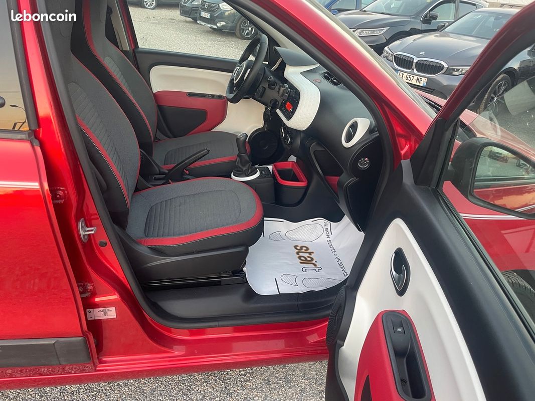 RENAULT Twingo Twingo III 1.0 SCe 70 E6 Zen Faible KM. Garantie 6 mois (image 11)