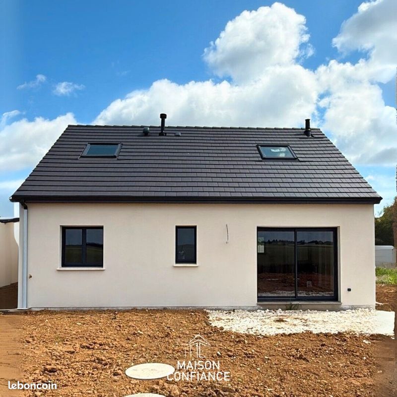 Maison 5 pièces 108 m² · à Molliens-Dreuil · 108 m² · 229 700 €