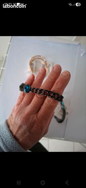 Lot de bijoux fantaisies 2 Neuf avec étiquette 1 Neuf sans étiquette (image 9)