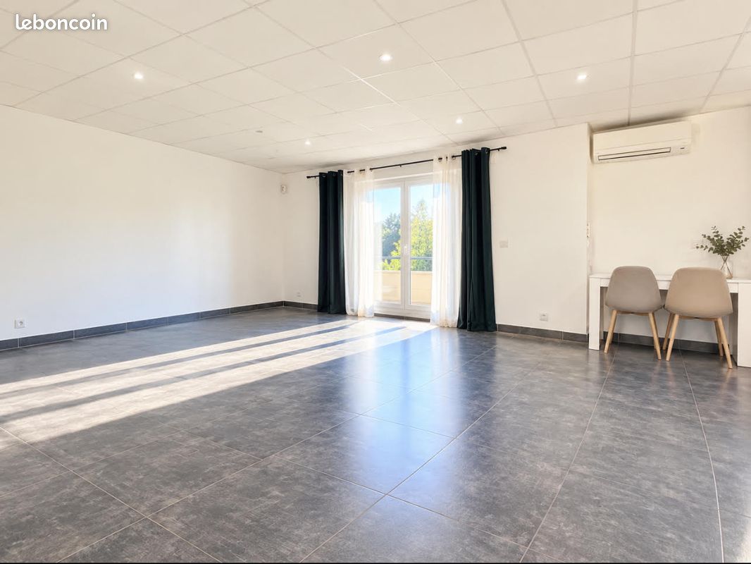 Appartement 3 pièces 52 m² · à Marseille · 52 m² · 85 000 €