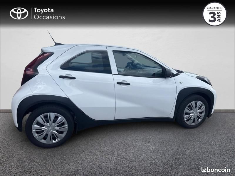 Toyota Aygo X 1.0 VVT-i 72ch Active Business MY23 (image 17)