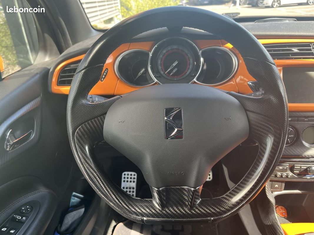 DS DS 3 1.6 THP 16V - 202 BERLINE Racing (image 14)