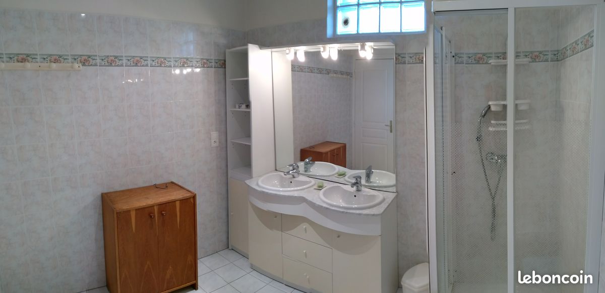 Appartement avec jardin et rivière (image 8)
