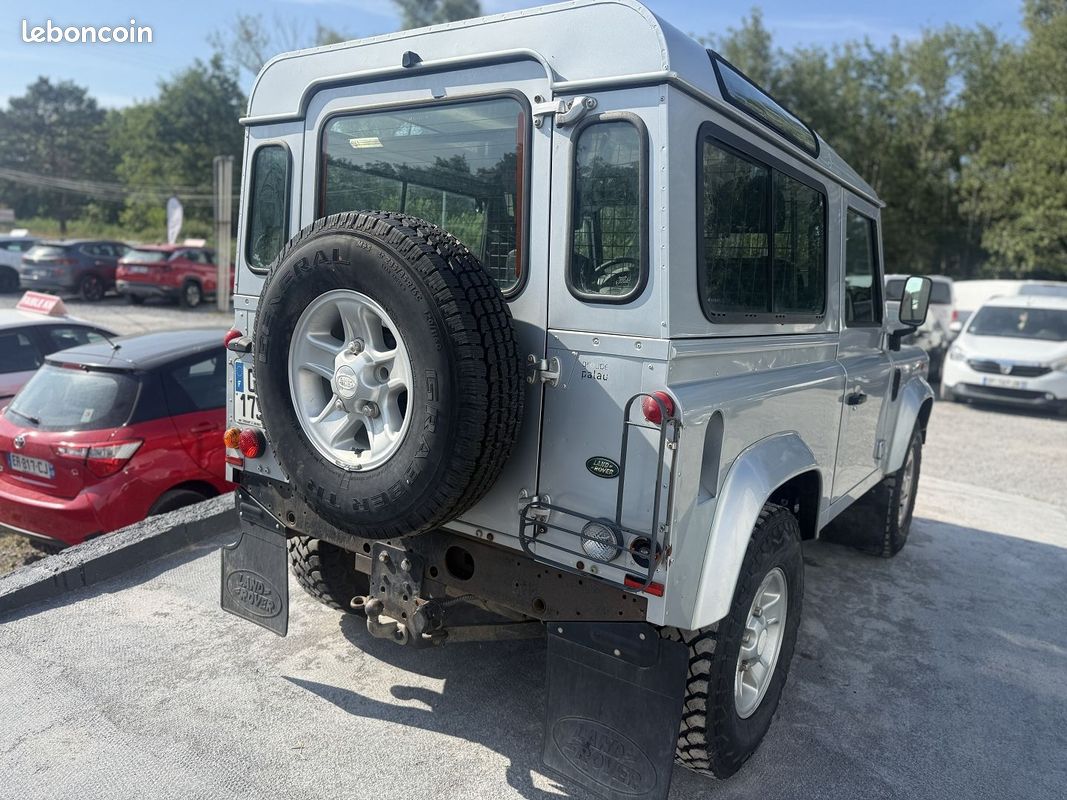 Land-rover DEFENDER 90 PICK UP S (image 5)