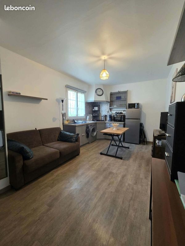 Appartement 1 pièce 20 m² · à Puget-sur-Argens · 20 m² · 700 €/mois