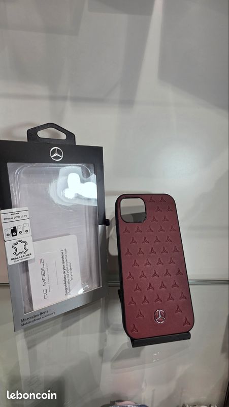 Coque mercedes cuir iphone13 (image 2)