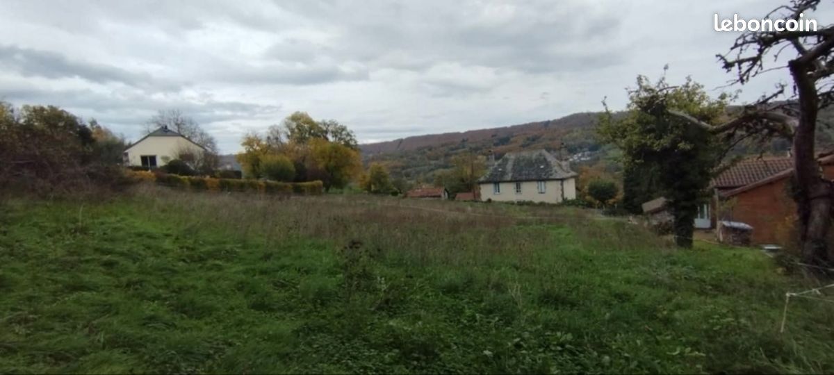 Terrain constructible · à Polminhac · 95 000 €
