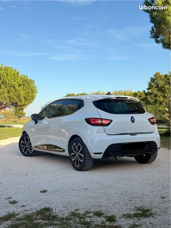 Renault Clio IV 1.5 dCi 90 ch Intens (image 2)