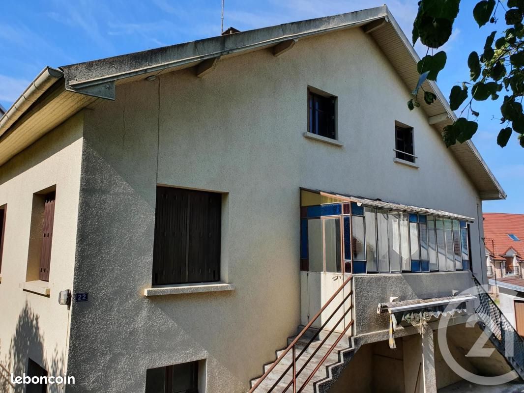Maison 9 pièces 188 m² · à Héricourt · 188 m² · 77 000 €