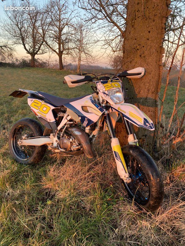 125 te supermot (image 3)