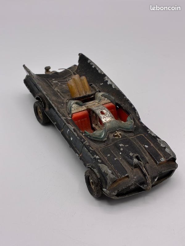 LEGO DC Comics 76304 pas cher, Batmobile Batman Forever
