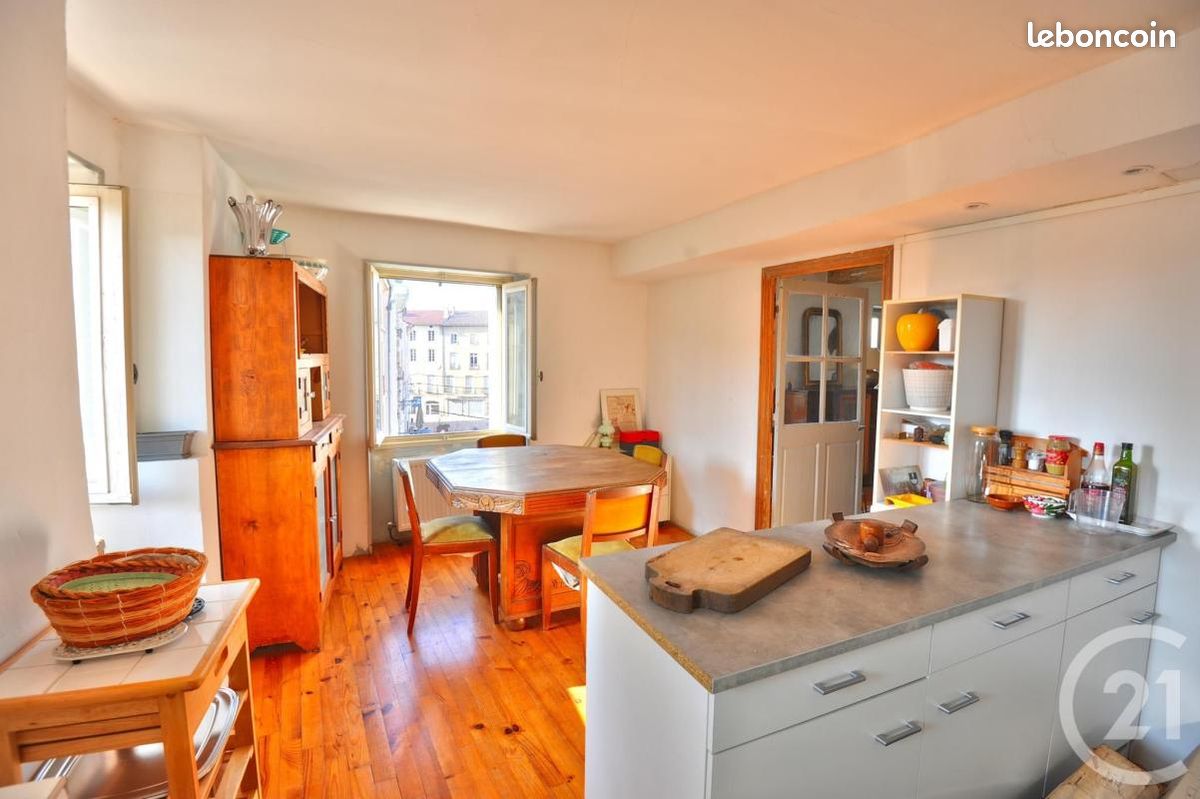 Appartement 5 pièces 124 m² · à Romans-sur-Isère · 124 m² · 159 000 €