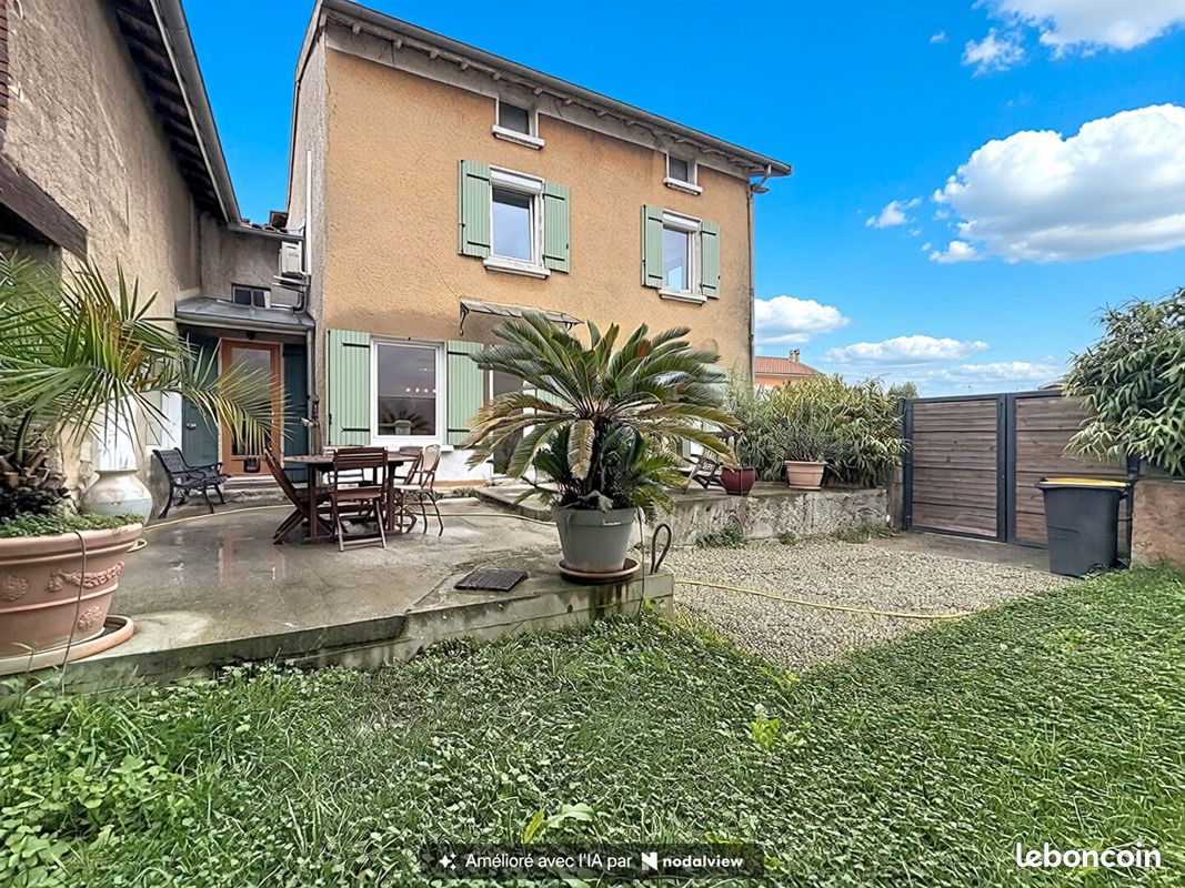 Maison 5 pièces 120 m² · à Soucieu-en-Jarrest · 120 m² · 350 000 €