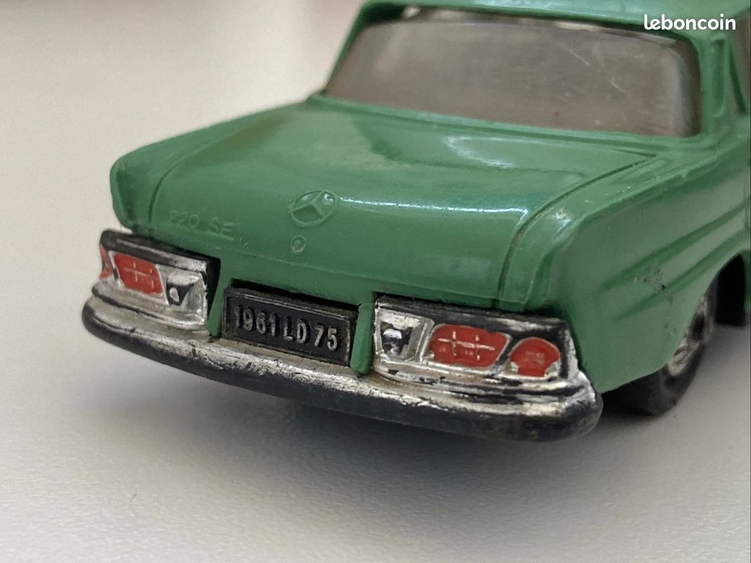 Mercedes Benz 220_SE les miniatures de Norev