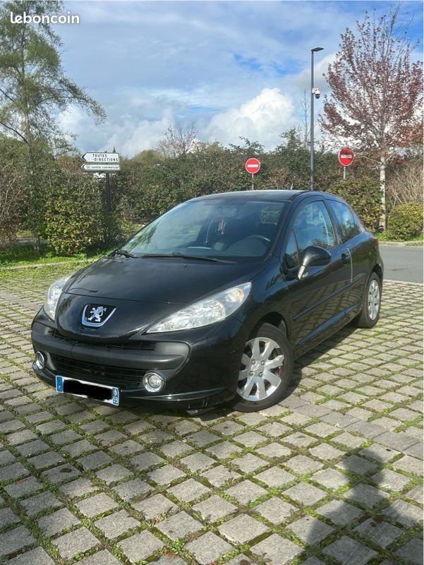 207 Peugeot 1.4 (image 1)