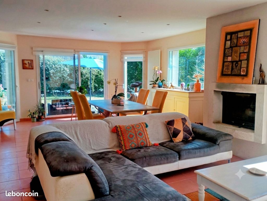 Maison 9 pièces 165 m² · à Saint-Méloir-des-Ondes · 165 m² · 565 000 €