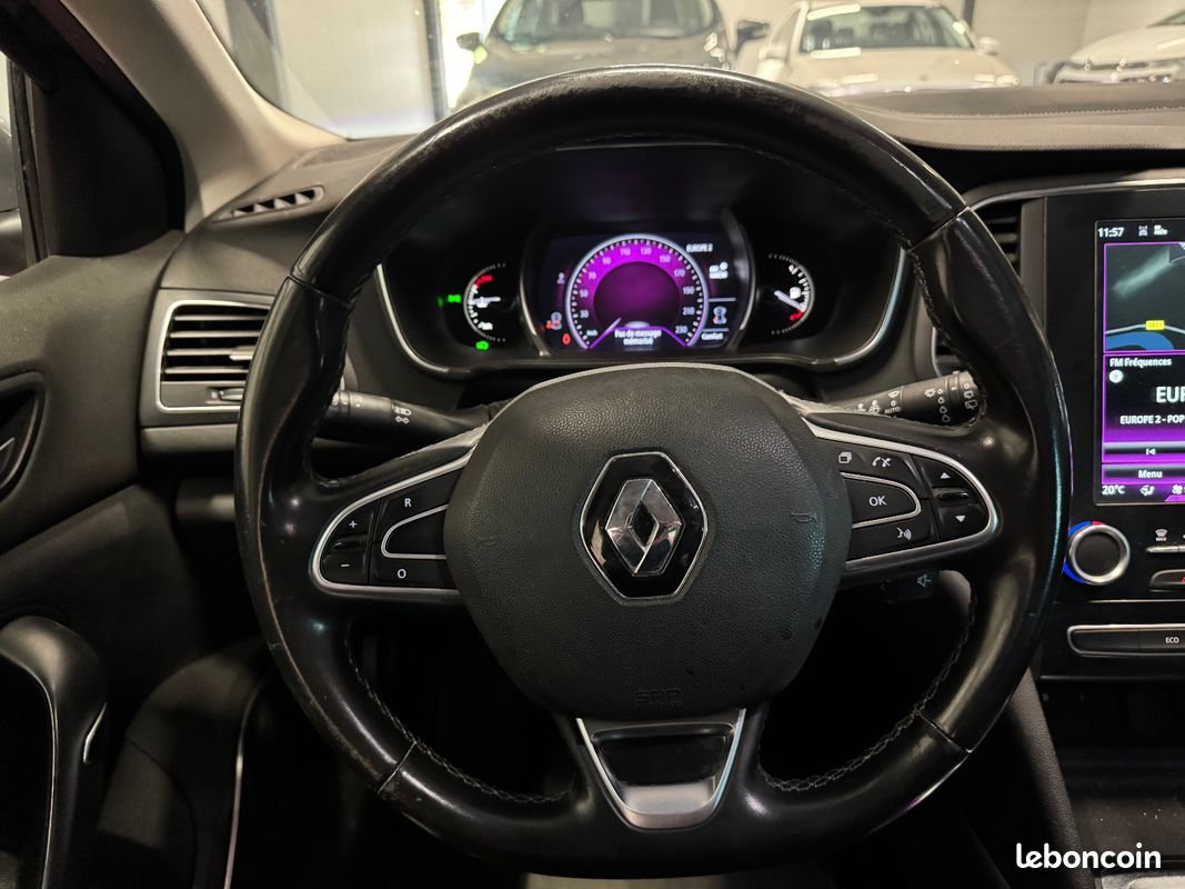 RENAULT MEGANE IV BERLINE dCi 130 GTline / ENTRETIEN A JOUR / CAMERA DE RECUL / MOTEUR A CHAINE (image 9)
