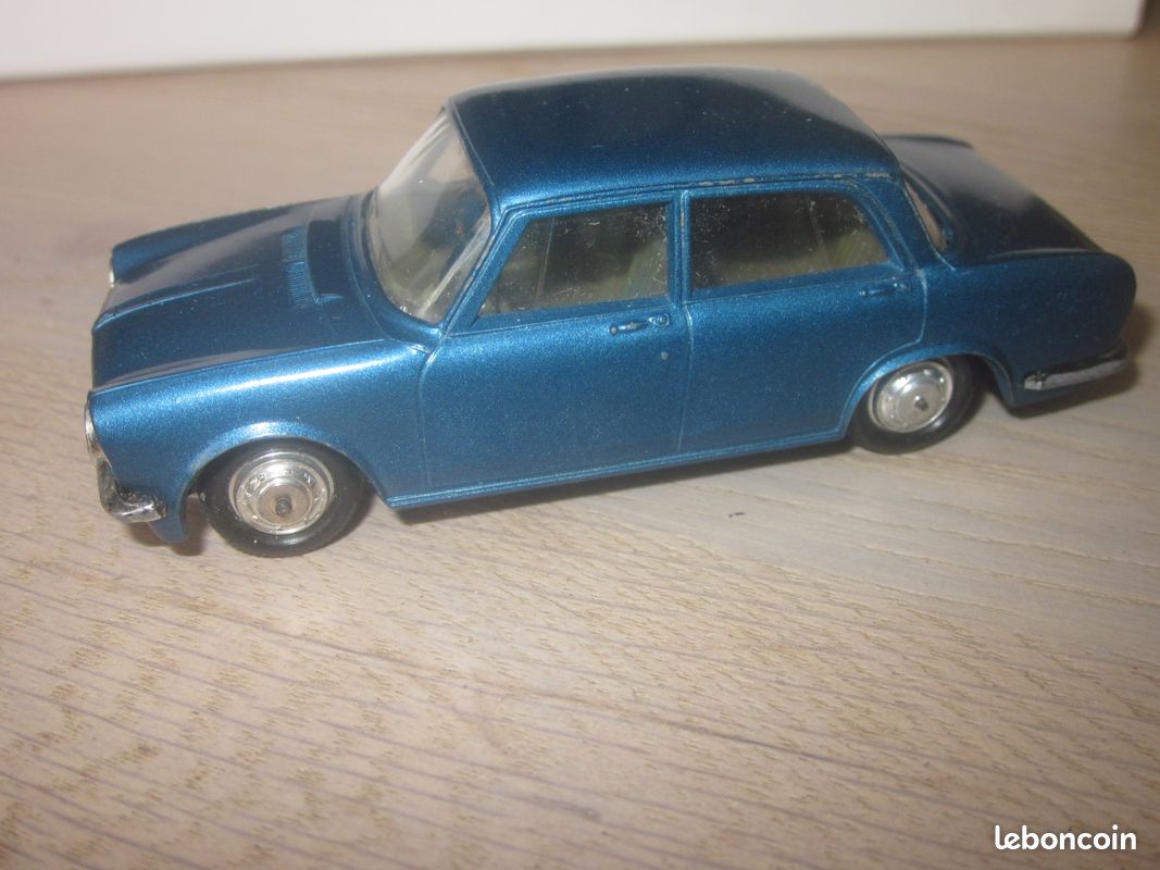 BMW 1500 (bleu) - Dinky Toys (Repro) - 1/43ème en boite