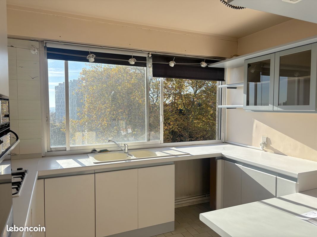 Appartement 5 pièces 126 m² · à Caluire-Et-Cuire · 126 m² · 375 000 €