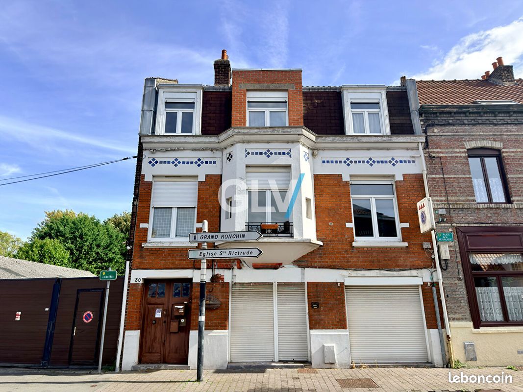 Maison 8 pièces 205 m² · à Ronchin · 205 m² · 189 900 €