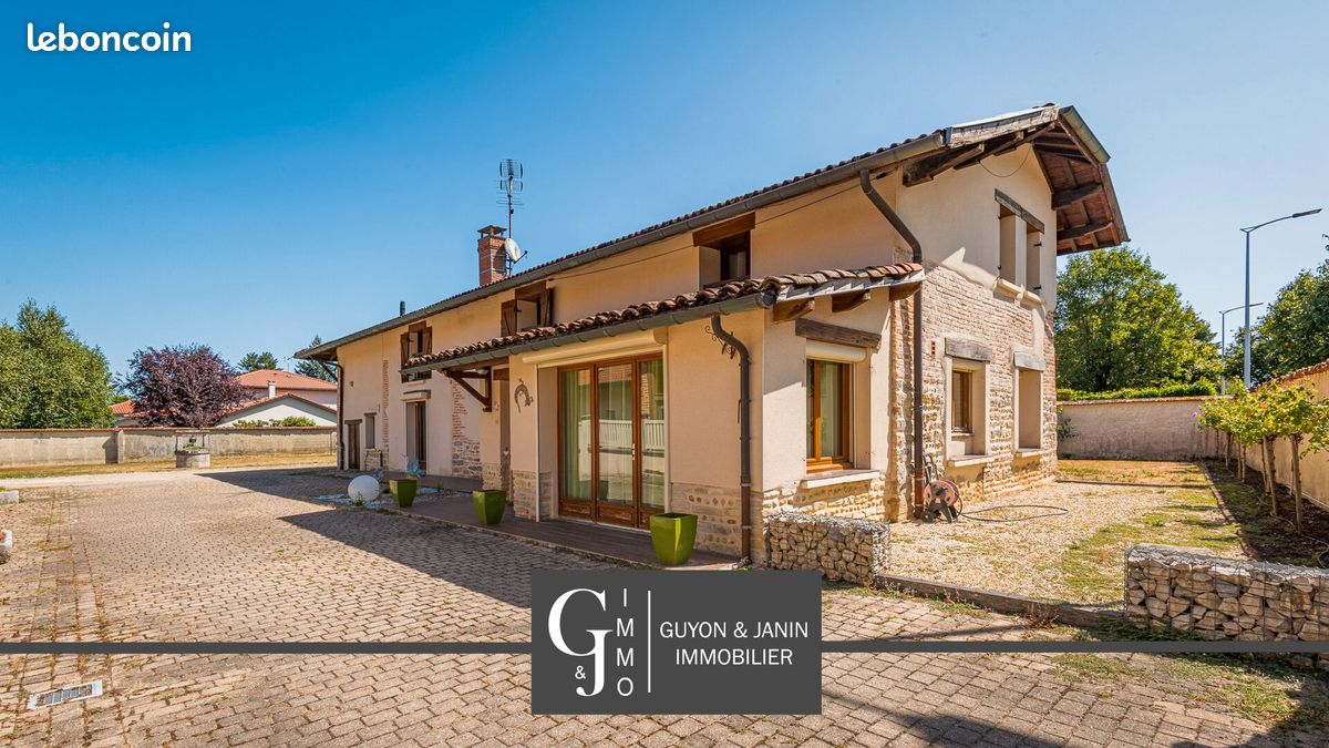Maison 6 pièces 182 m² · à Bourg-en-Bresse · 182 m² · 349 000 €