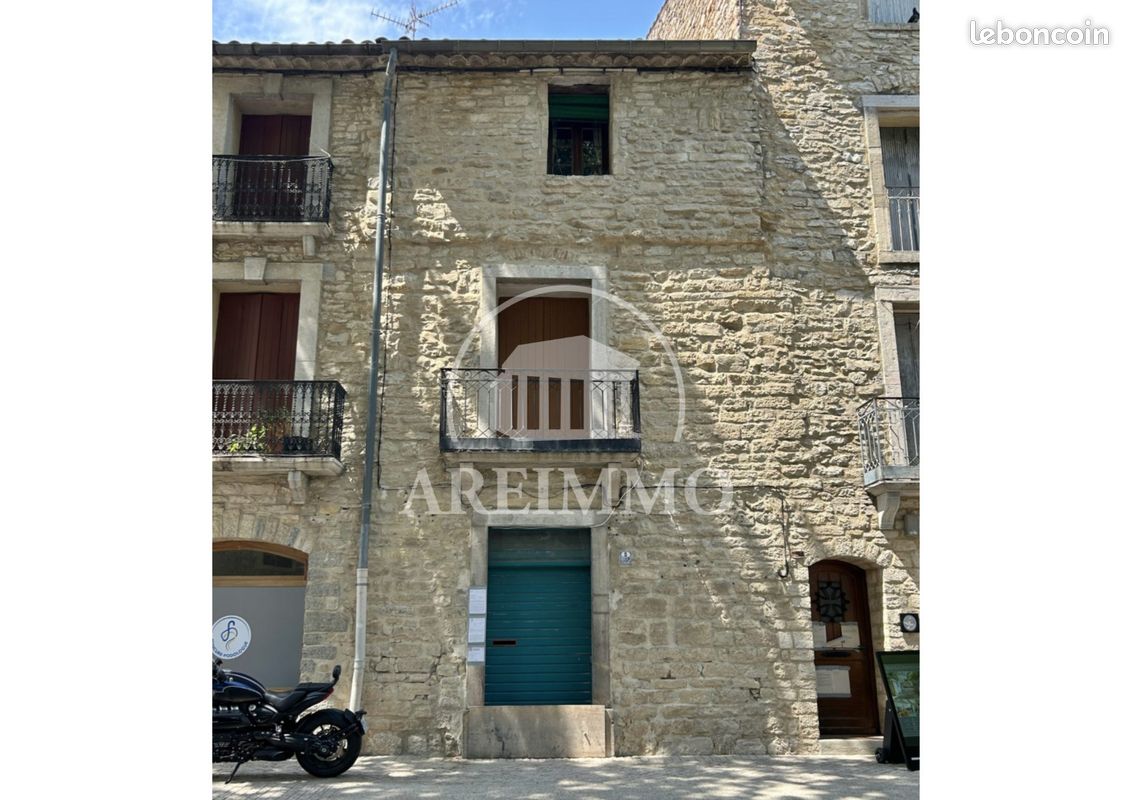 Maison 6 pièces 118 m² · à Saint-Martin-de-Londres · 118 m² · 262 800 €