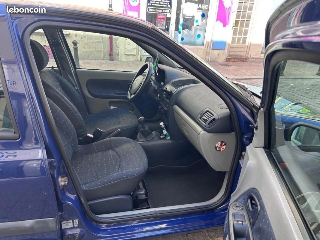 Renault Clio 1.2 60 AUTHENTIQUE (image 15)