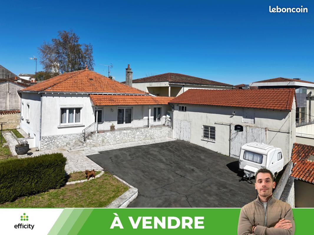 Maison 5 pièces 133 m² · à Civray · 133 m² · 164 000 €
