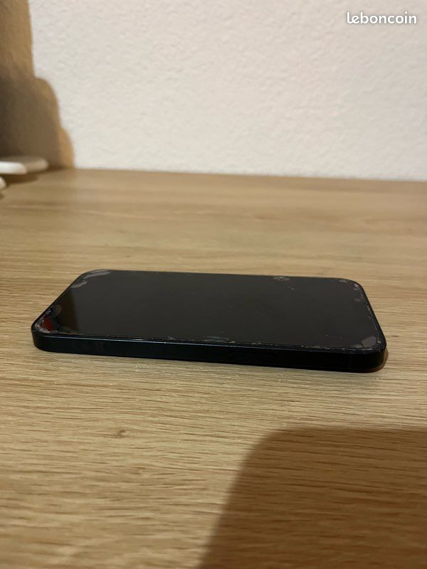 IPhone 14 (image 2)