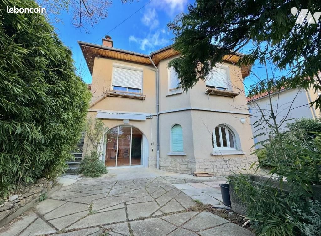 Maison 5 pièces 136 m² · à Millau · 136 m² · 230 000 €