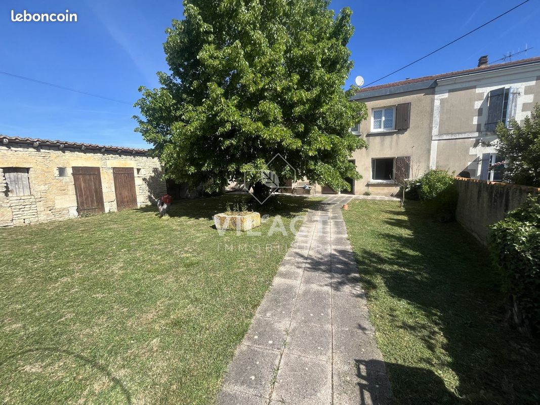 Maison 6 pièces 150 m² · à Mauzé-sur-le-Mignon · 150 m² · 179 900 €