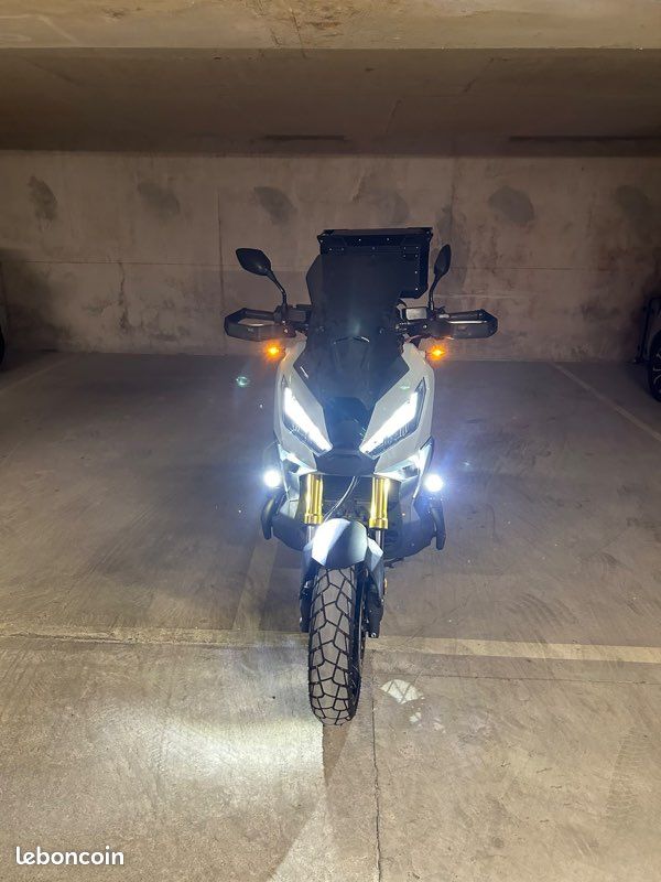 Honda X-ADV 750 – 2024 – 6 300 km – Top Case Givi 58 L (image 2)