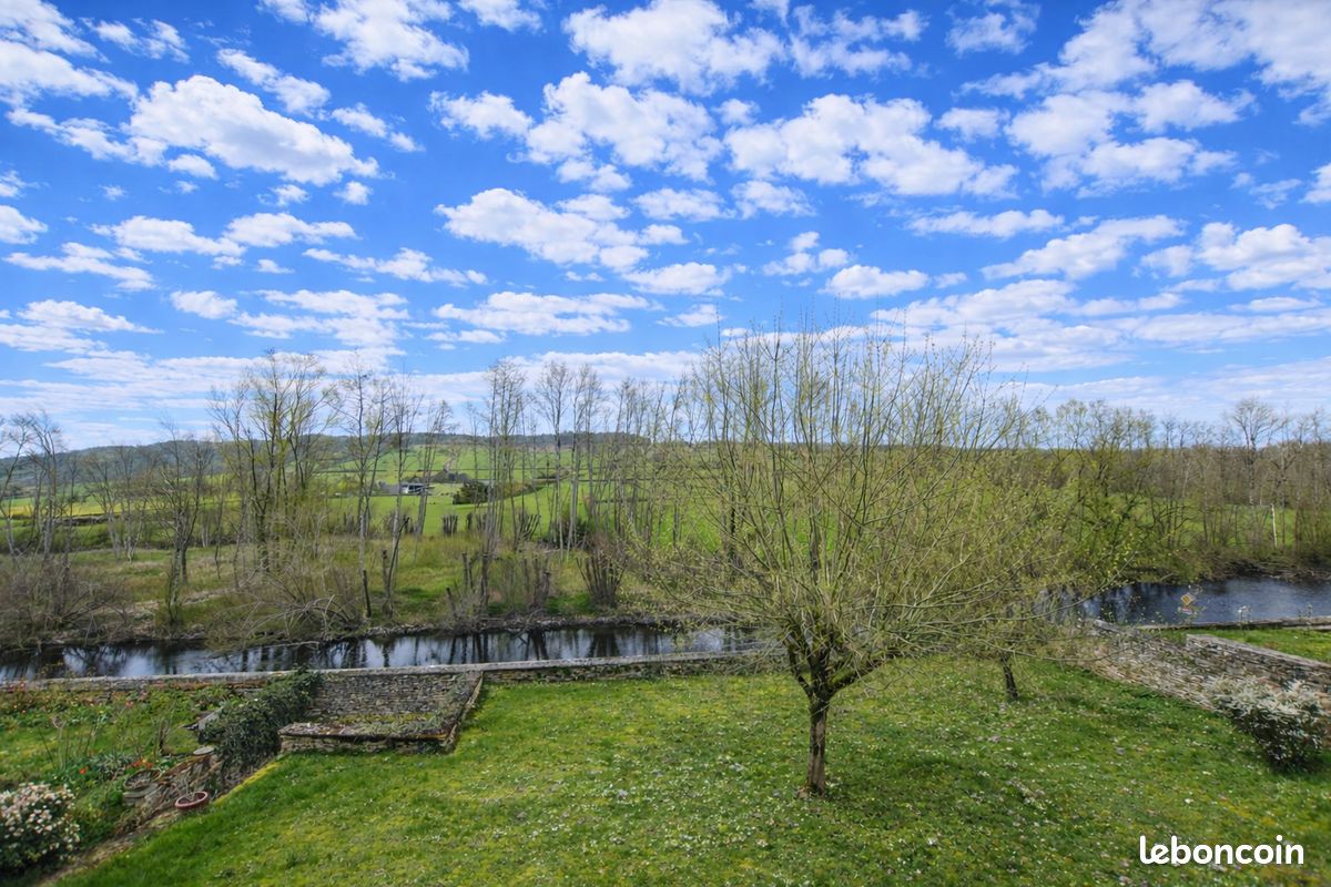 Maison 7 pièces 160 m² · à Asquins · 160 m² · 230 000 €