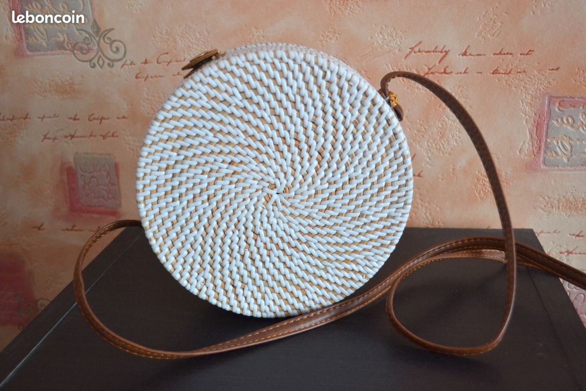 Sac à main rond en rotin tressé neuf Accessoires Bagagerie