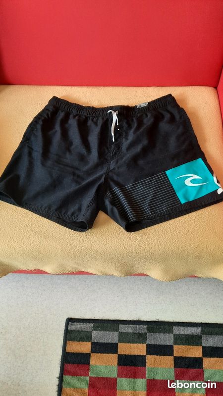 Short de bain (image 1)