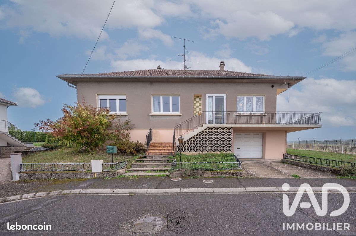 Maison 6 pièces 102 m² · à Bousse · 102 m² · 295 000 €
