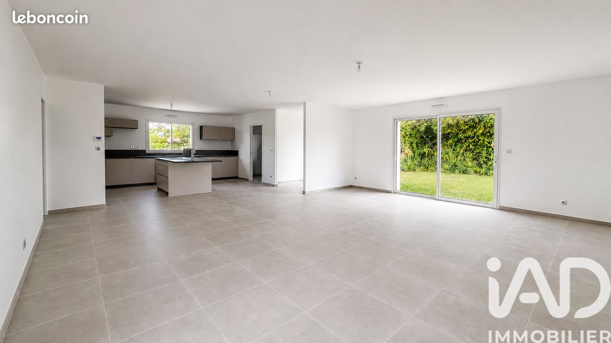 Propriété 5 pièces 126 m² (image 2)