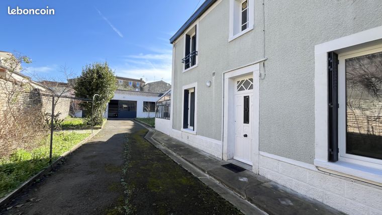 Maison 3 pièces 111 m²
