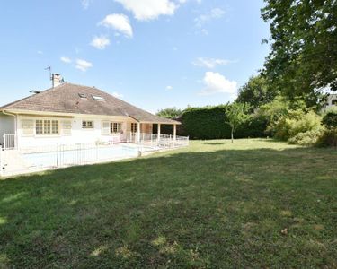 Maison 640 000 € - 200 m²