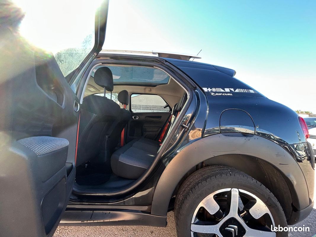 CITROËN C4 Cactus 1.6 BlueHDi 99 cv *Finition RIP CURL / Toit panoramique (image 5)