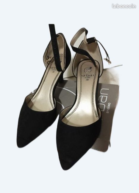 Escarpins noirs façon velours/nubuck avec bride cheville fine