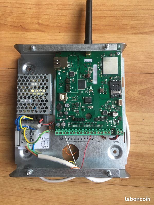 URMET transmetteur d'alarme WEBU 4G PA137 (image 2)