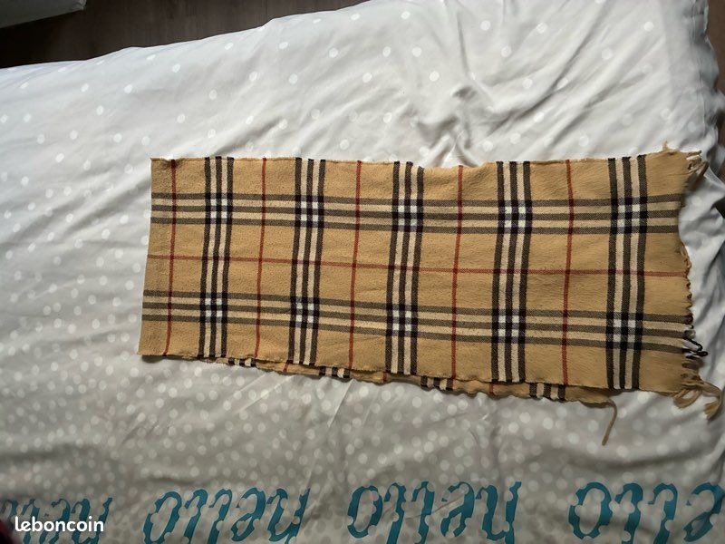 Écharpe style burberry (image 2)