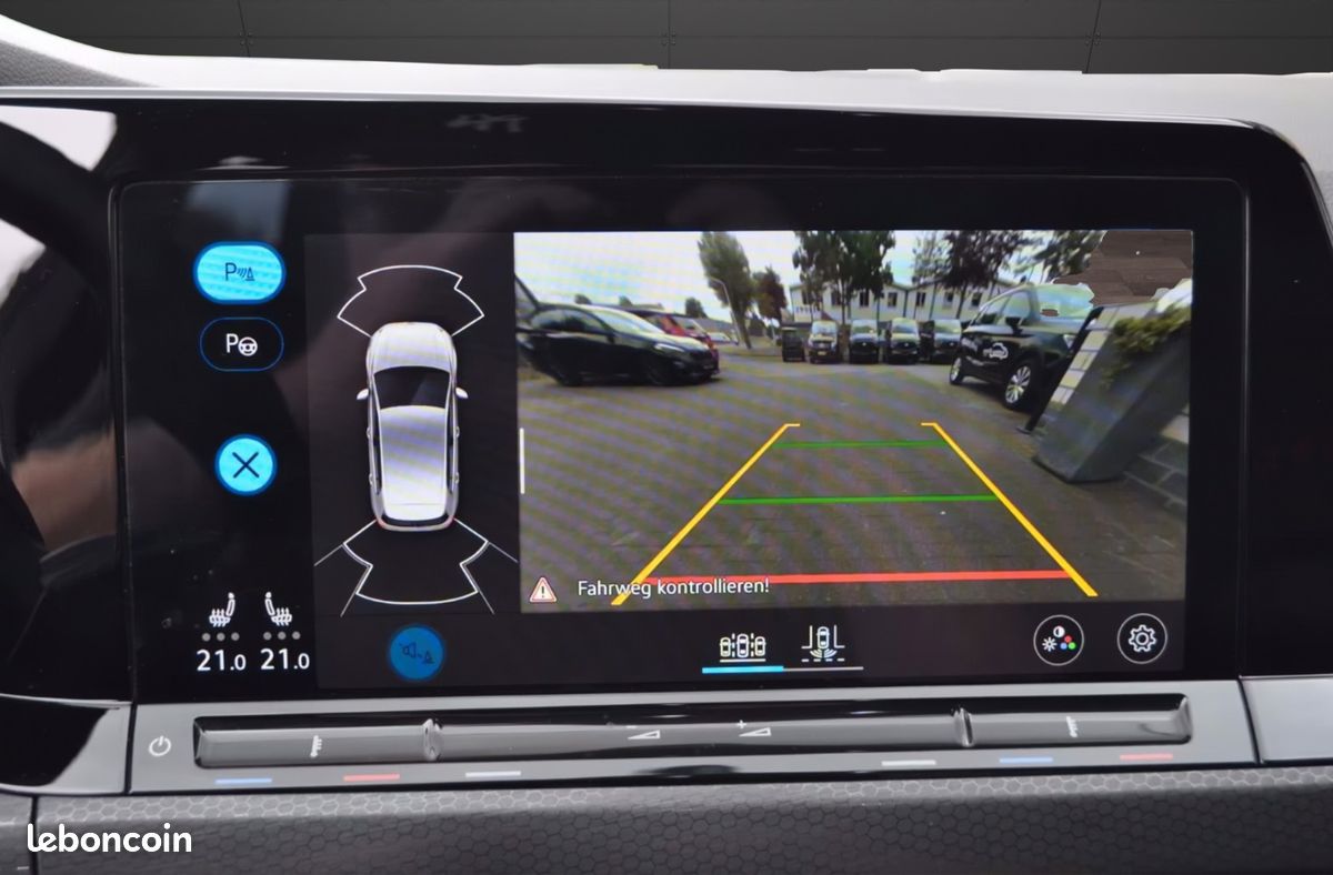 Volkswagen Golf 2.0 TSI 245ch GTI DSG7 - Caméra de recul - Sièges chauffants - Carplay (image 10)