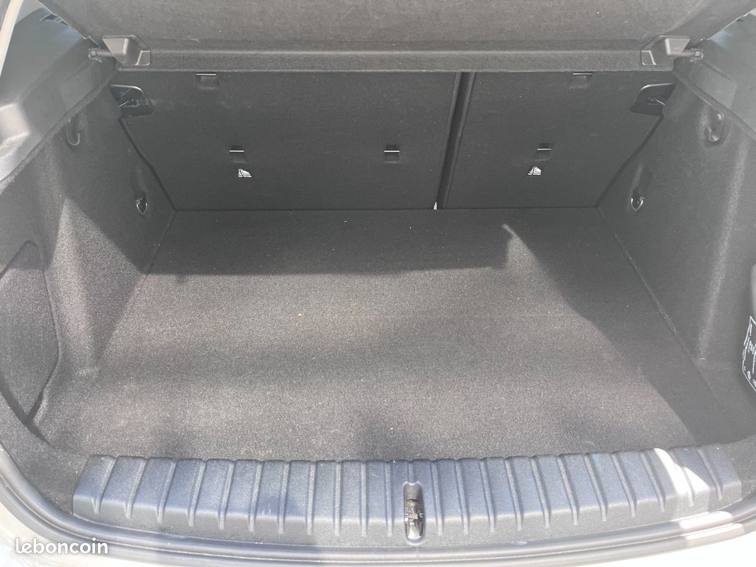 BMW SERIE 1 F40 118i 140 ch DKG7 Business Design (image 39)