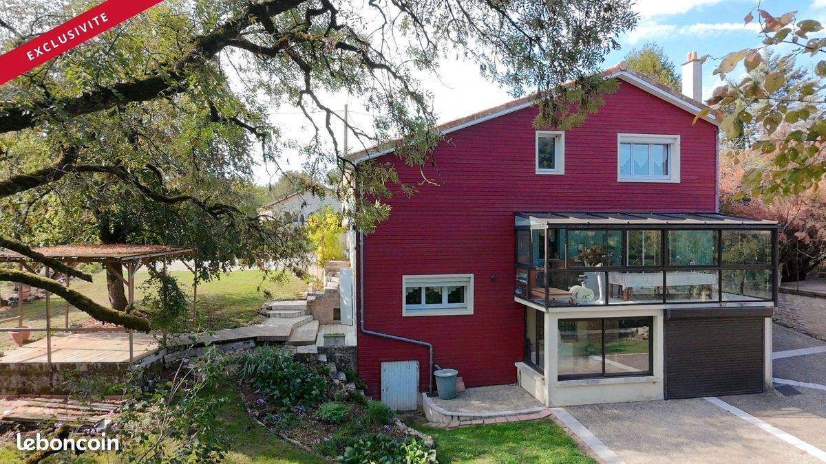 Maison 6 pièces 154 m² · à Saint-Pierre-d'Exideuil · 154 m² · 192 000 €