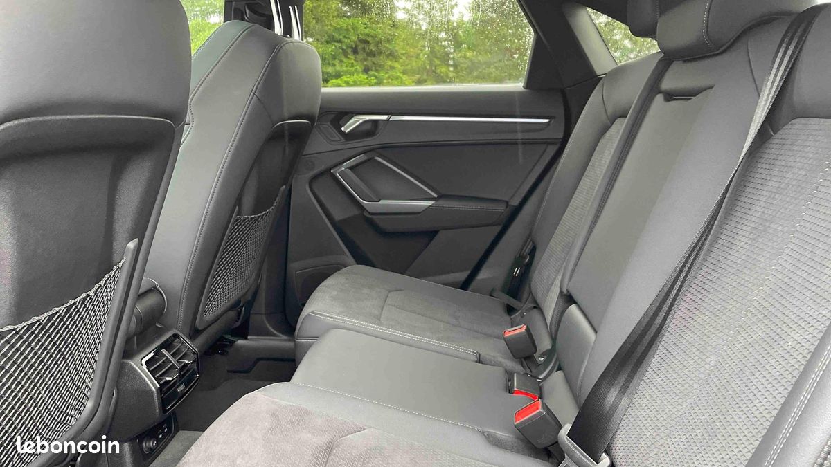 AUDI Q3 Sportback 35 TFSI 150 ch S tronic 7 S line (image 12)