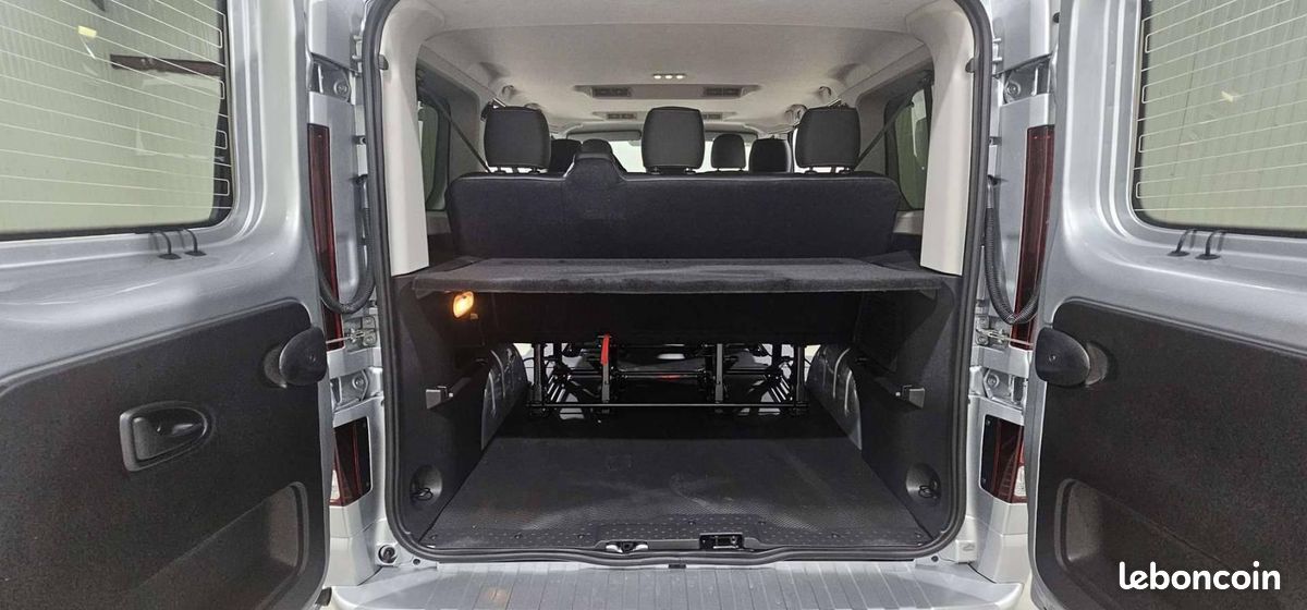 Renault Trafic Blue dCi 170 auto Techno L1 8 PL (image 23)