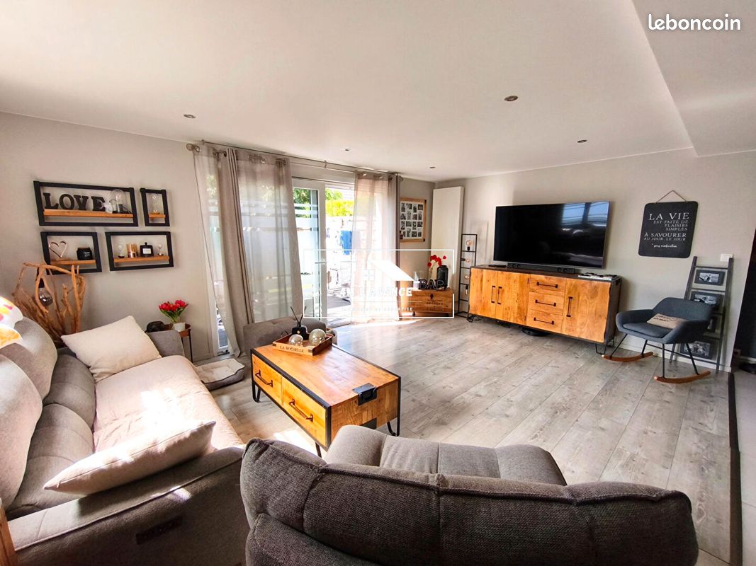 Maison 5 pièces 100 m² · à Ronchin · 100 m² · 1 500 €